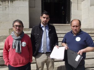 Patricio Viveiro, avogado da FRUGA, Manuel Da Cal, coordenador xeral da FRUGA, e Elías Somoza, responsábel de sectores gandeiros da FRUGA 